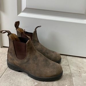 Like new blundstones